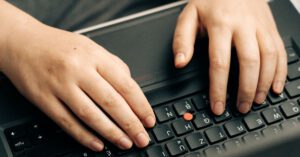 AIに“伝わる”指示の書き方｜的外れな答えを減らす7つのコツ