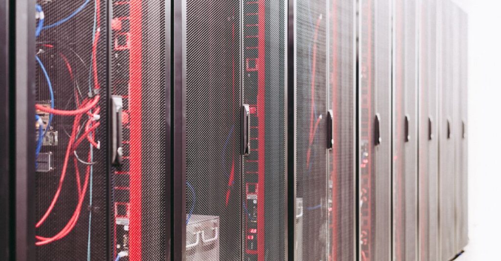 デジタル庁、政府用AI「源内」で国産AI3モデルを実証実験｜さくらの国産クラウドで稼働、9〜11月にテスト